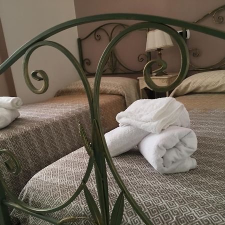 La Corte Del Re Borbone Bed & Breakfast กาแซร์ตา ภายนอก รูปภาพ