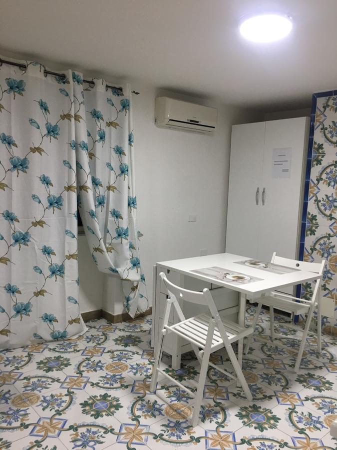 La Corte Del Re Borbone Bed & Breakfast กาแซร์ตา ภายนอก รูปภาพ